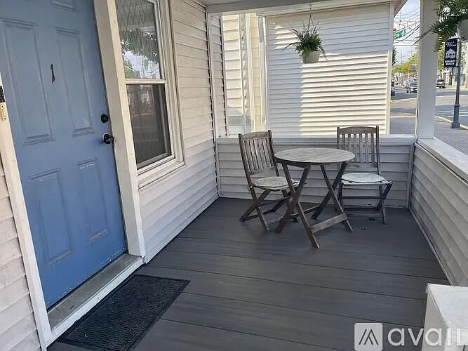 319 Main St — Photo 3