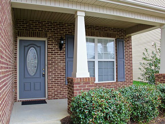 4th image of 940 Vicar Ln
