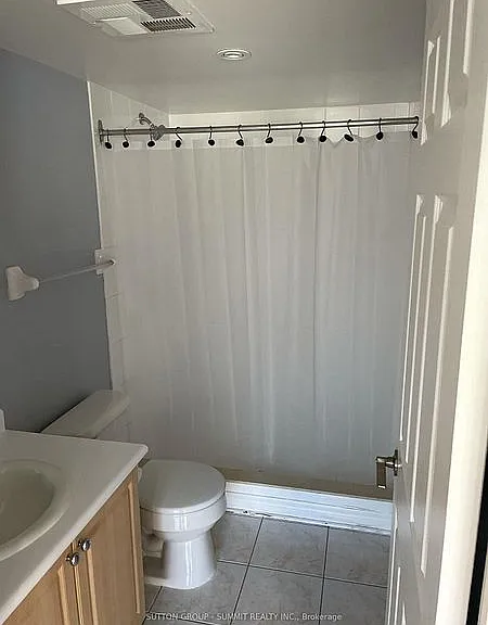 225 Wellesley St E #805 — Photo 24
