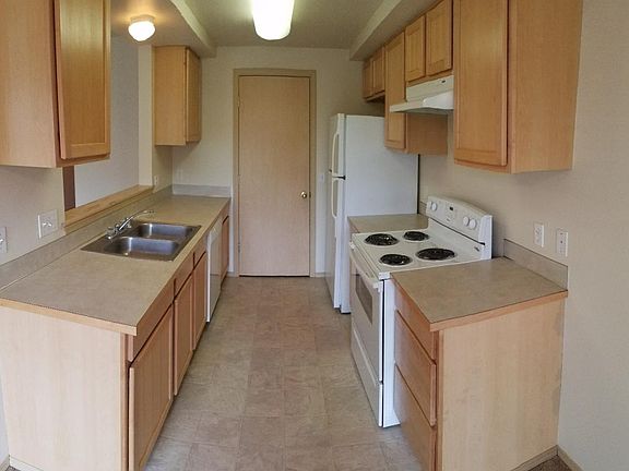 3rd image of 3521 K St SE #B