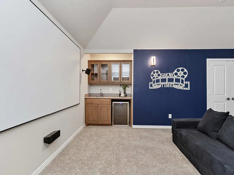 2626 Flat Bush Ave — Photo 4