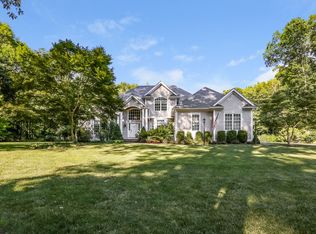 120 Wildflower Ln, Fairfield, CT 06824