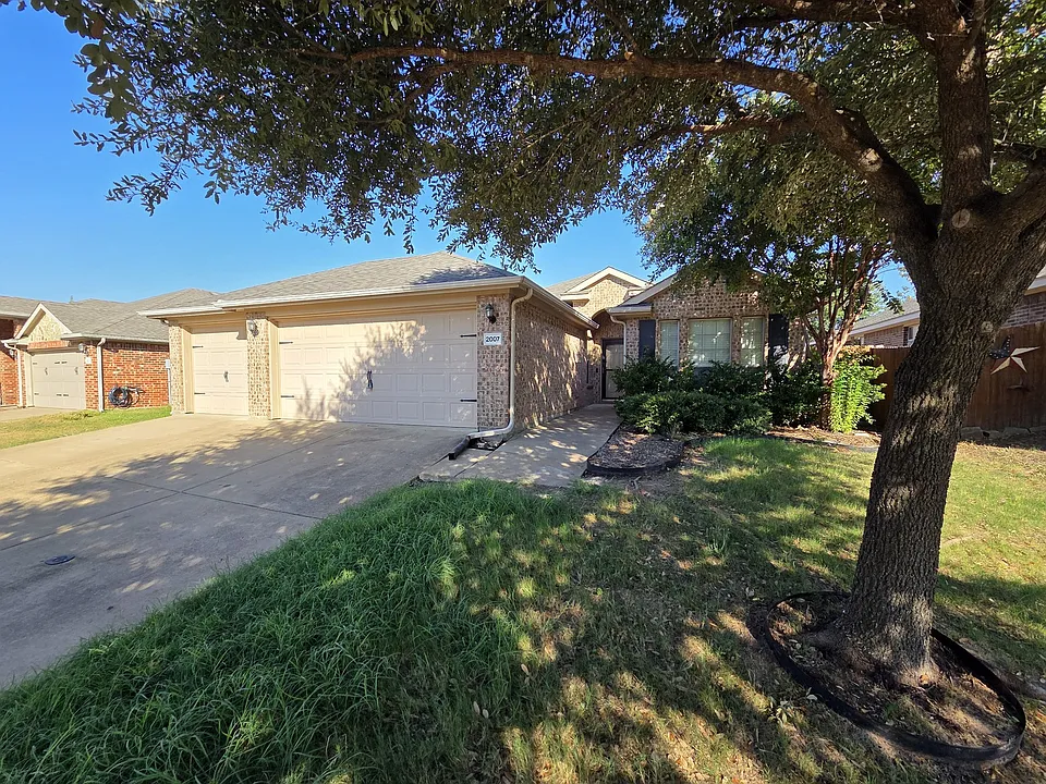 2007 Samantha Ln