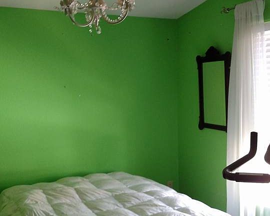 one of 2 guest rooms 