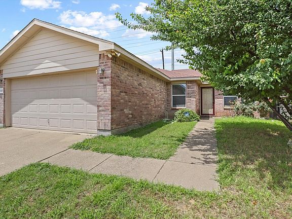 2nd image of 6143 Balcony Ln