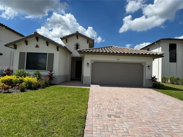 5089 Penella Ave, Immokalee, FL 34142