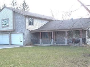 2867 S Waukesha Rd, West Allis, WI 53227