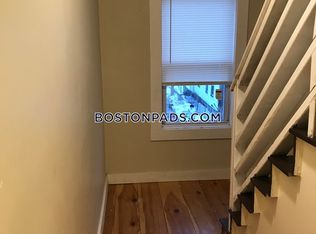 72 W 3rd St, Lowell, MA 01850