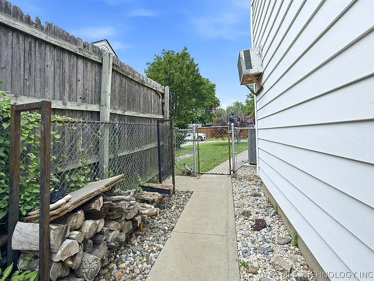 1804 S Delaware Ave — Photo 58