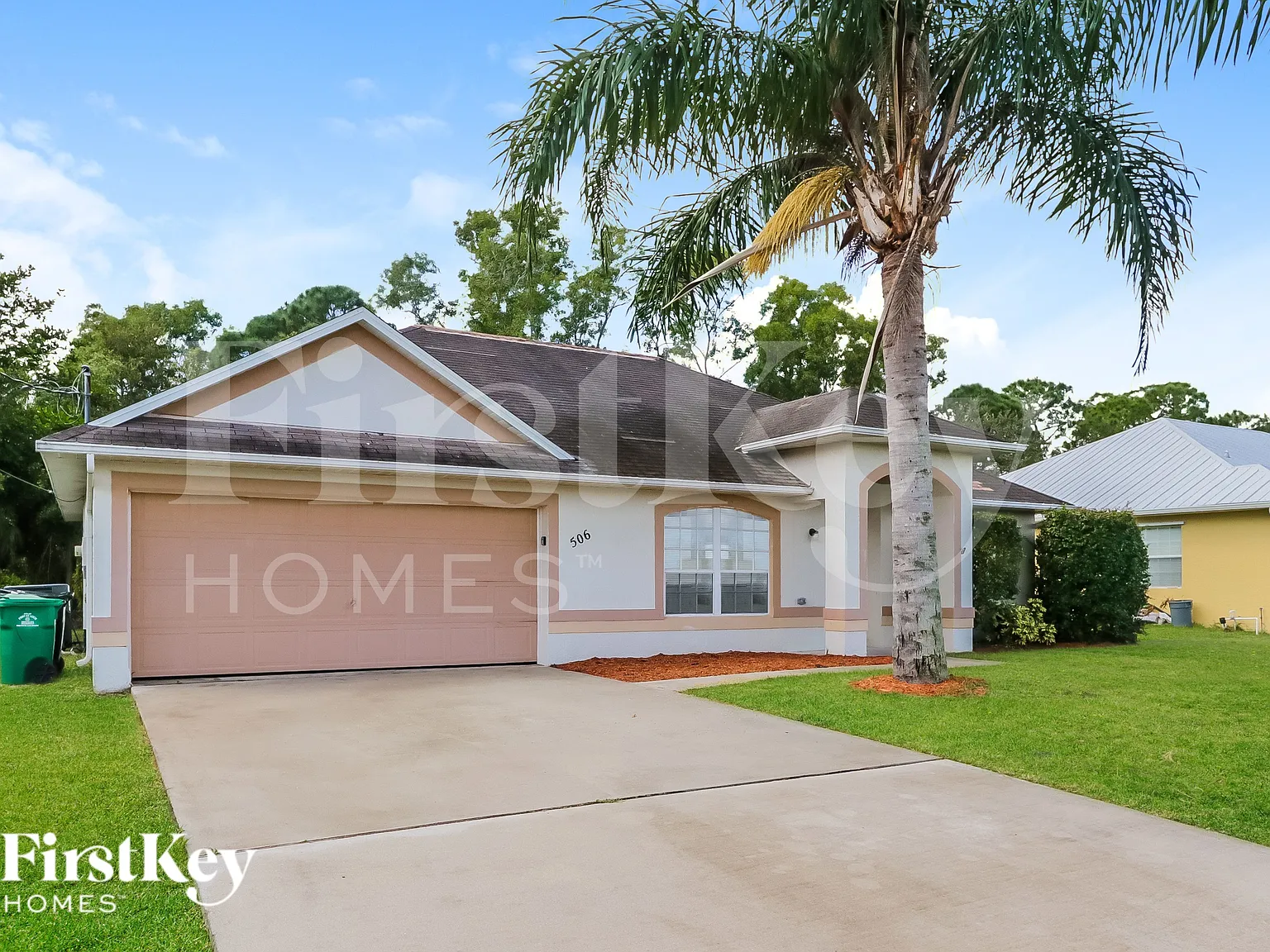 3 bed, 2.0 bath, 1221 sqft, $2,555 — Photo 2