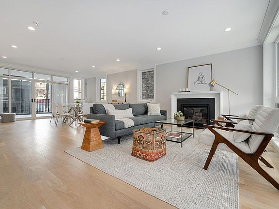 2nd image of 2240 W Medill Ave #1