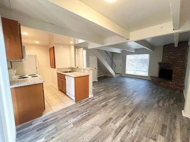 2608 Q Street — Photo 4