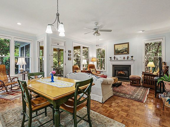 4th image of 857 Millcroft