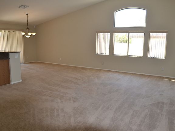 3rd image of 5916 Autumn Damask St