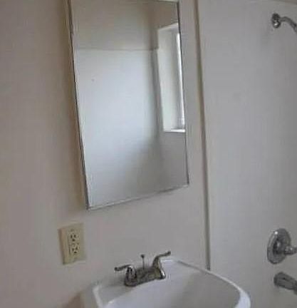 4th image of 1710 Coronado Ave