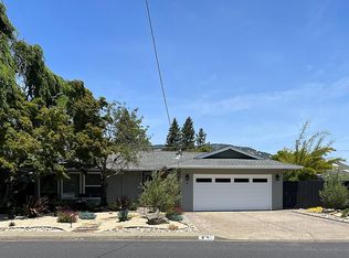 4 Saint John Ct, Novato, CA 94947