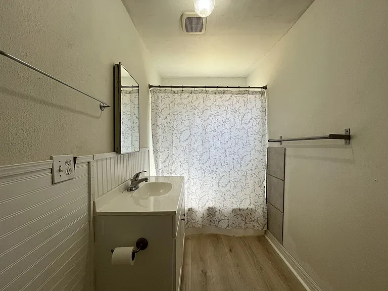6906 N Newcastle Ave — Photo 23