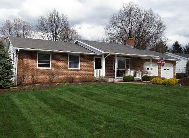 1st image of 1482 Center Lane Dr