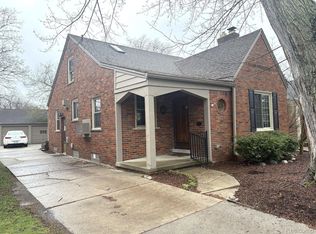 409 Belanger St, Grosse Pointe Farms, MI 48236