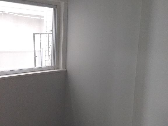 4th image of 398 13th Ave #1