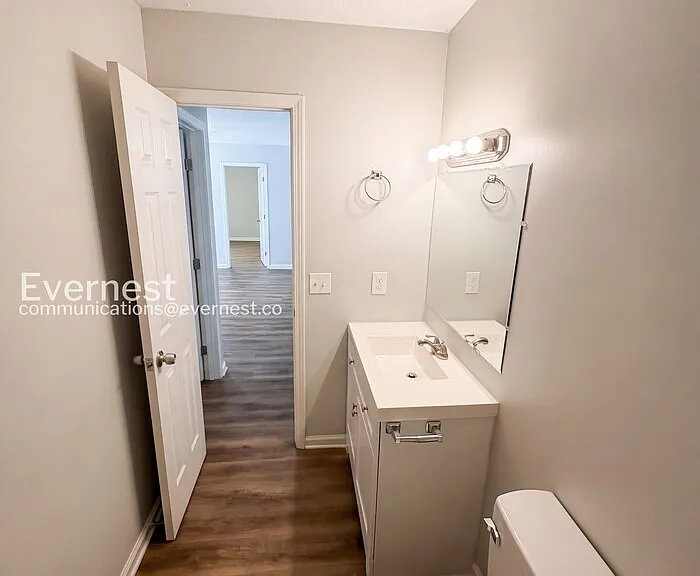 711 W Creek Cir — Photo 15