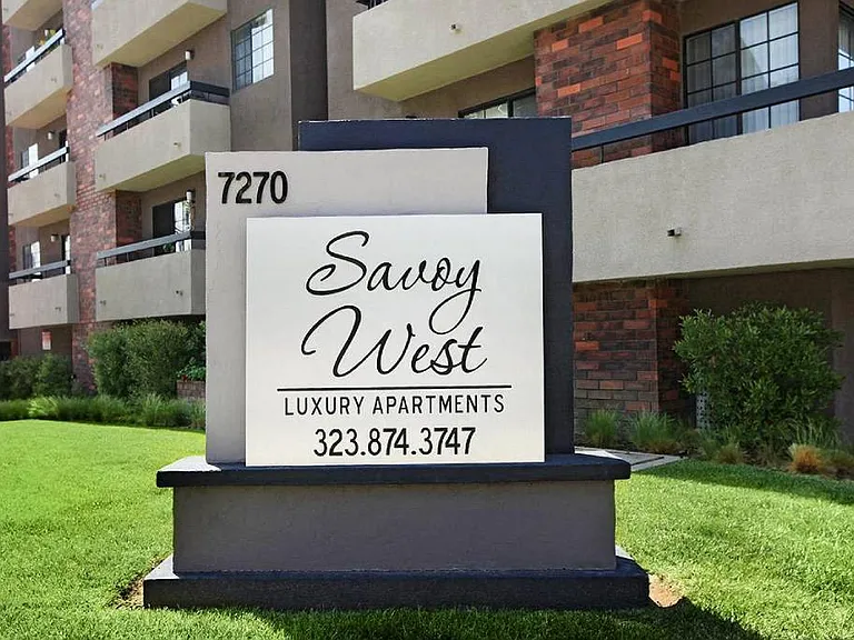 Savoy West Apartments — Photo 13