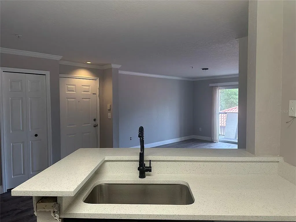 1 bed, 1.0 bath, 792 sqft, $1,450 — Photo 4