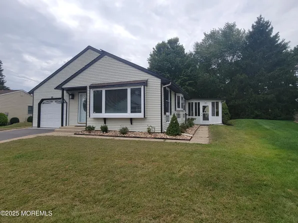 11 Ardmore Street, Whiting, NJ 08759