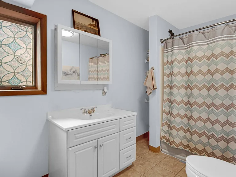 6516 Lyman Ave — Photo 9