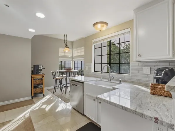 16458 Avenida Venusto Unit E, San Diego, CA 92128