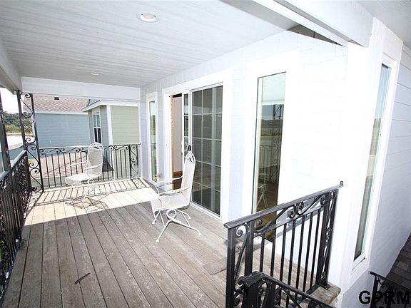 4th image of 349 Castaway Ln