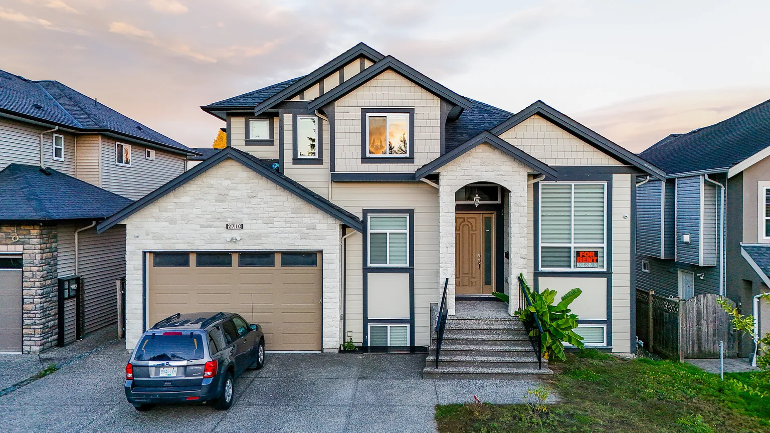 2710 Victoria St photo 1