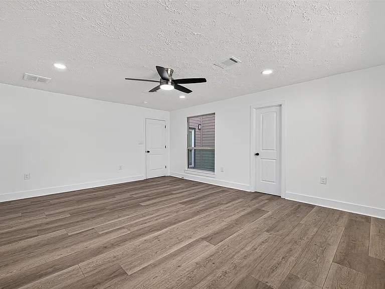 3006 Golden Hills Ln — Photo 36