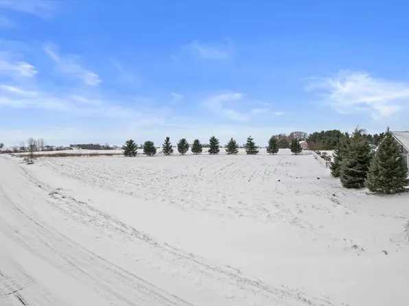 28 & 30 Karau Ave, Ripon, WI 54971