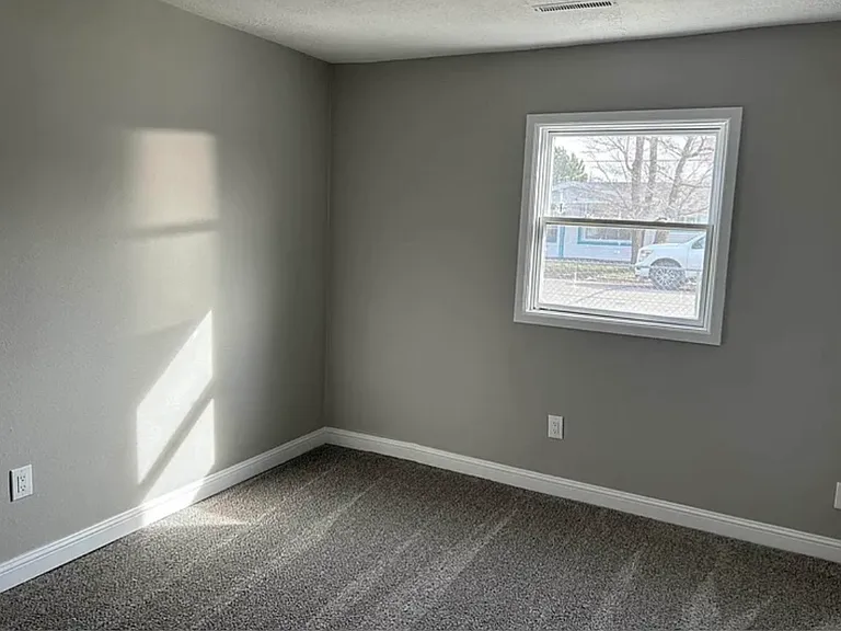 107 Delier St — Photo 11