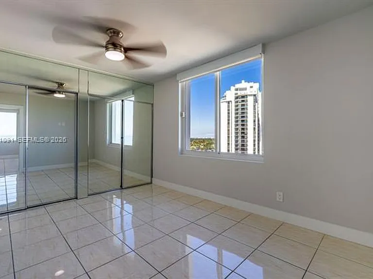 5401 Collins Avenue Cu #919 — Photo 13