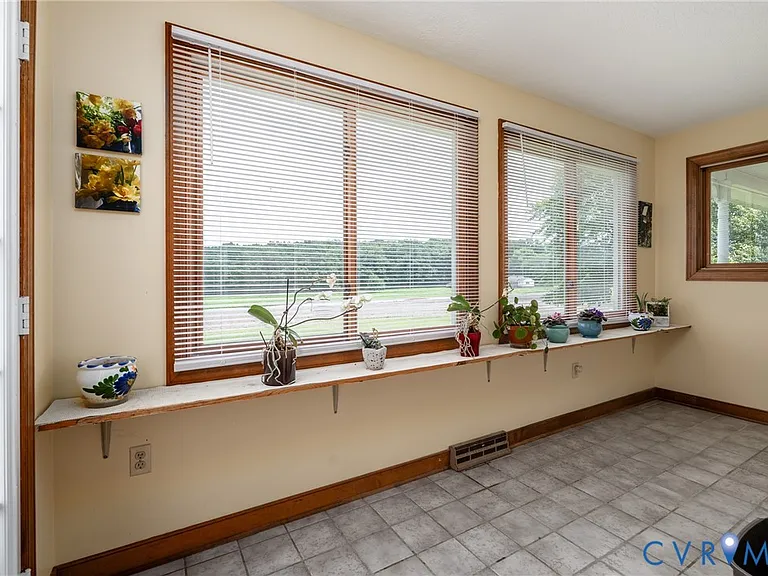 12182 Woodson Farm Ln — Photo 20