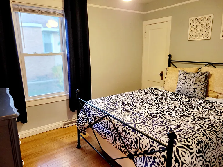11212 S Christiana Ave — Photo 14