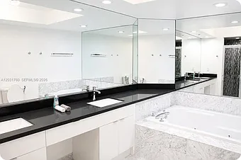 16400 Collins Ave #CU-542 — Photo 28