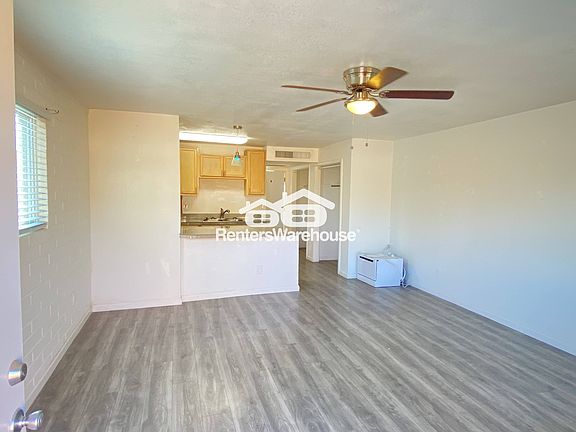 3rd image of 729 E Mission Ln #4