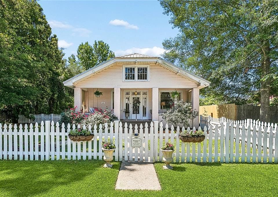 1st image of 321 Teddy Ave