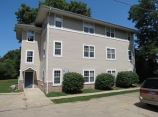 604 1/2 W Elm St APT 1, Urbana, IL 61801