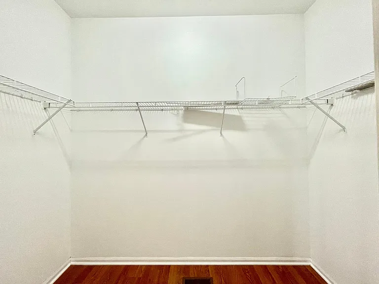 1675 McDowell Ave — Photo 10