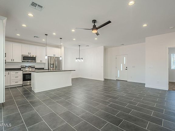 5th image of 993 S LAWSON Drive