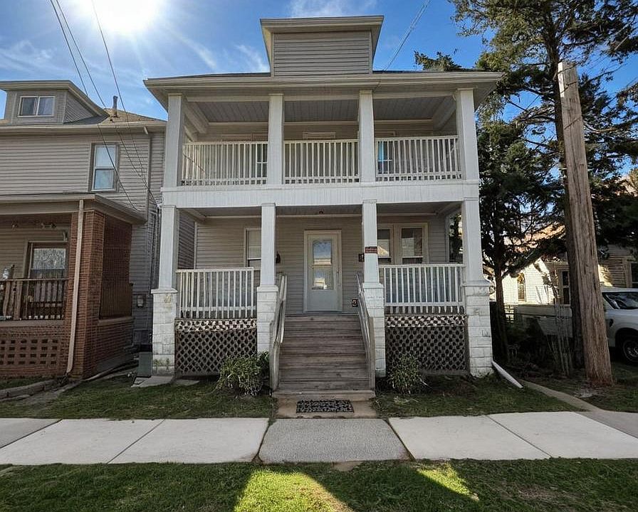 1st image of 3136 9th St #1