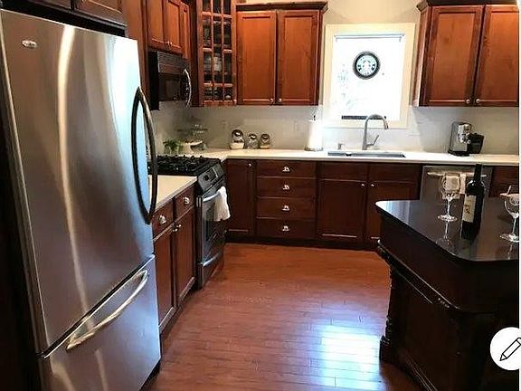 4th image of 1640 Kinnard Dr