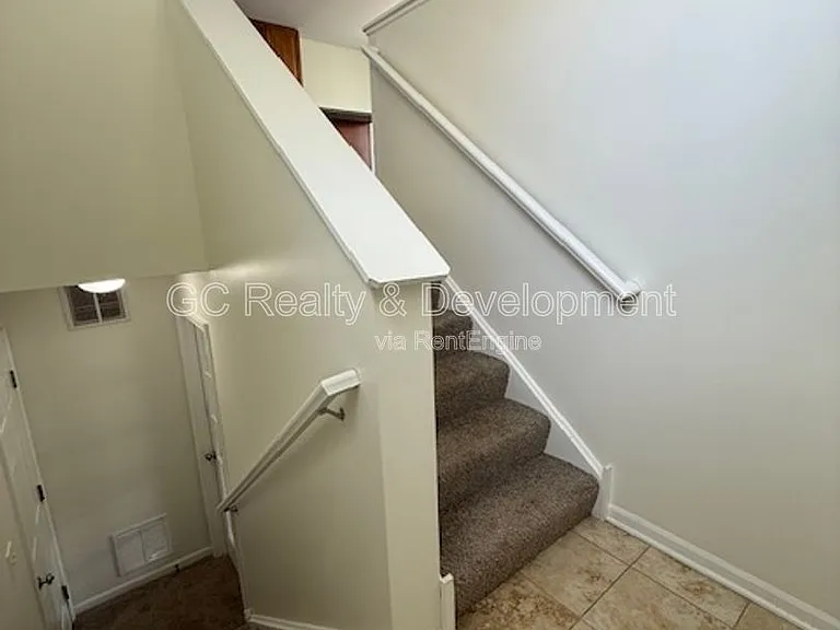 1062 Turin Dr — Photo 11