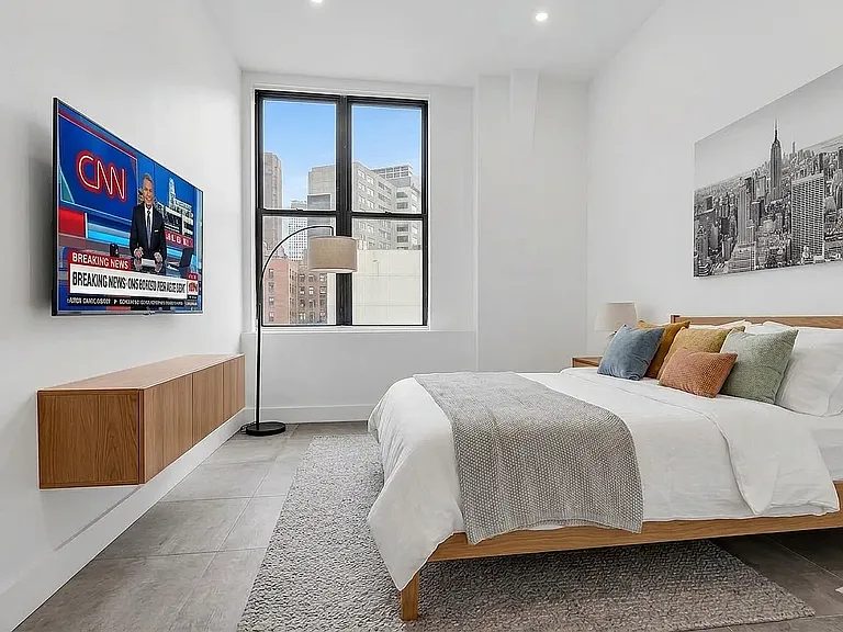 81 Willoughby St #406 — Photo 4