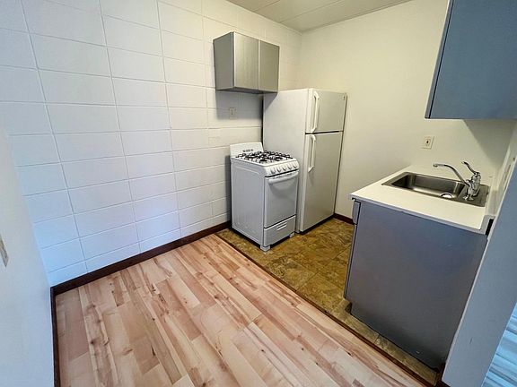 2nd image of 2427 Blaisdell Ave APT 16