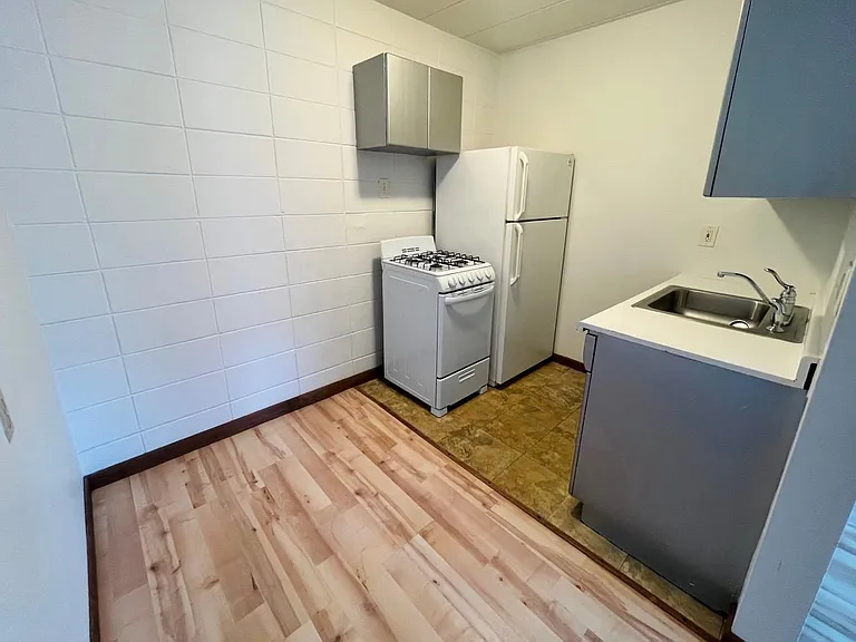 2427 Blaisdell Ave — Photo 3